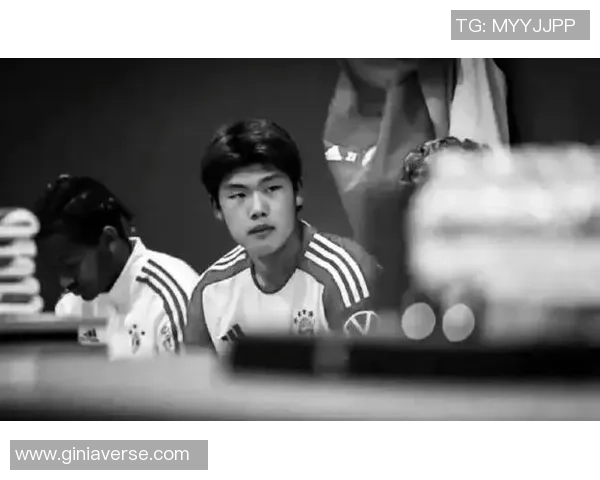 足球明星意外死亡事件引发全球哀悼与反思体育安全问题 足球明星意外死亡事件引发全球哀悼与反思体育安全问题